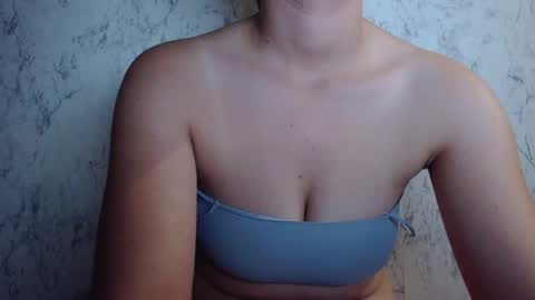 Cleo Rose  online show from August 4, 9:45 pm