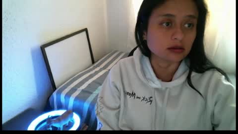 Zoe online show from August 2, 2:13 pm