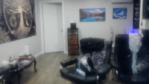 Clint online show from August 6, 2:05 pm