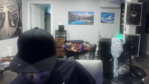 Clint online show from August 6, 4:39 pm