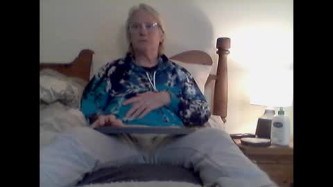 clitboy658752 online show from March 19, 6:33 pm
