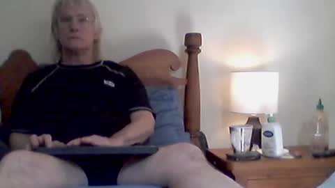 clitboy658752 online show from July 17, 6:19 pm