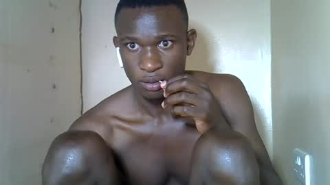 clive_damian online show from August 9, 6:53 pm