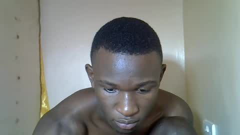 clive_damian online show from August 11, 9:33 am
