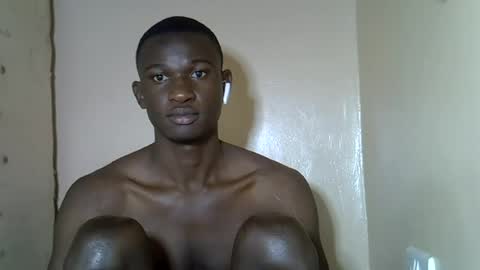 clive_damian online show from August 13, 12:35 am