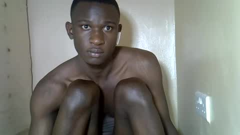clive_damian online show from August 13, 6:33 pm