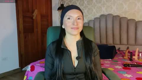 Cloe online show from August 6, 9:58 pm