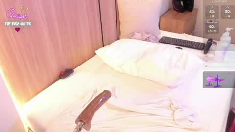 cloe_25 online show from August 1, 7:03 am