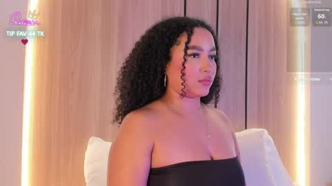cloe_25 online show from August 18, 4:40 am