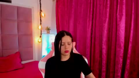 cloe_cutte_ online show from August 1, 1:00 am