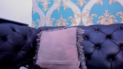 CLOE  online show from August 8, 4:07 pm