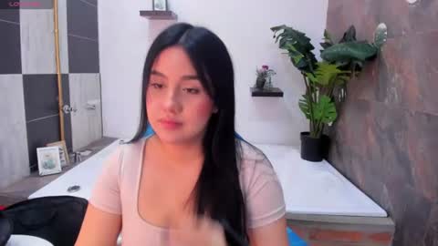 CLOE  online show from August 10, 11:11 am