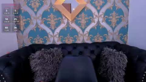 CLOE  online show from August 11, 12:29 pm
