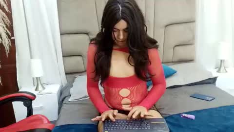 Cloe Mylo online show from June 16, 4:33 am