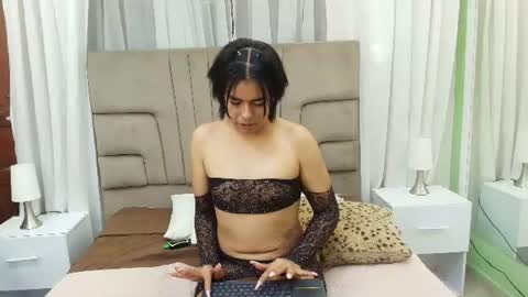 Cloe Mylo online show from June 27, 6:06 am