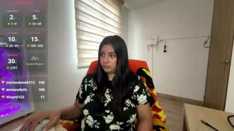 cloe_small08 online show from July 28, 12:11 pm