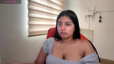 cloe_small08 online show from July 31, 12:00 pm