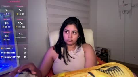 cloe_small08 online show from August 14, 8:18 am