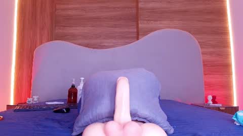 Cloe  Stanfort online show from August 12, 10:34 pm
