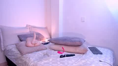cloe connely online show from August 13, 2:03 am