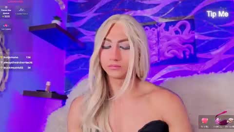 cloee_cameron online show from August 7, 9:15 pm