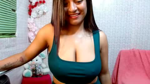 cloenjones online show from July 22, 3:42 am