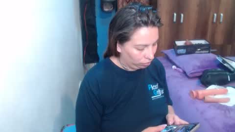 cloepussy online show from April 16, 1:24 am