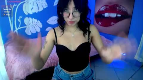 Elizabeth online show from August 14, 1:26 pm