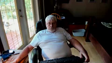 cloudalert62 online show from July 6, 7:06 pm