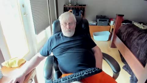 cloudalert62 online show from August 1, 4:46 pm