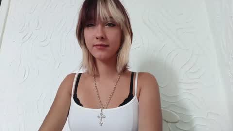 Lina online show from August 18, 2:12 pm