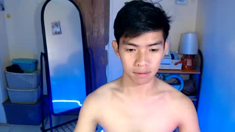 clyde_twinkx online show from August 1, 3:12 am