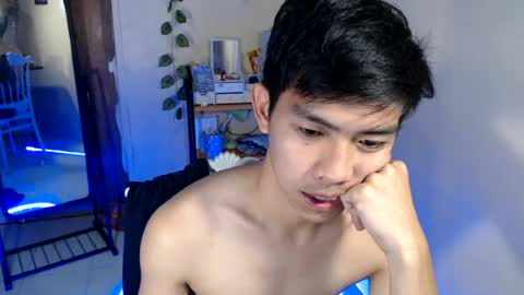 clyde_twinkx online show from August 6, 11:53 am
