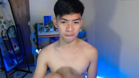 clyde_twinkx online show from August 13, 12:30 pm
