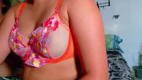 clydexxxbunny online show from June 12, 9:55 pm