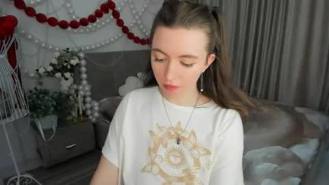 Molly online show from July 10, 6:30 am