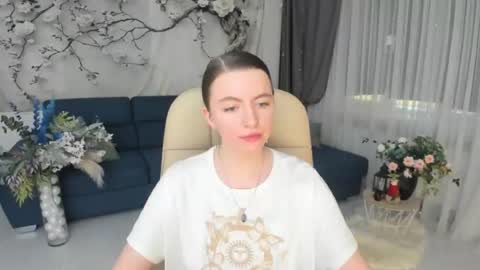 Molly online show from July 11, 3:18 pm