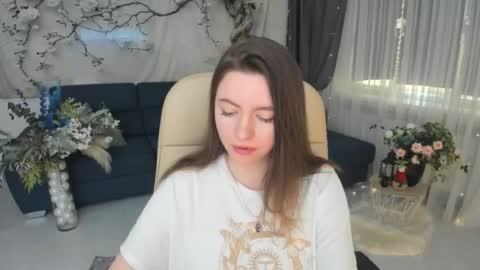 Molly online show from July 12, 9:15 am