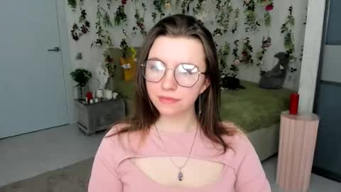 Molly online show from July 13, 7:37 am