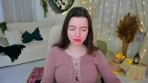 Molly online show from August 15, 8:40 am