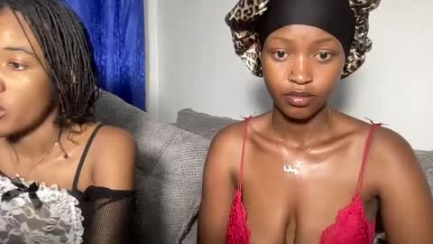 coccah_ online show from August 10, 6:42 pm
