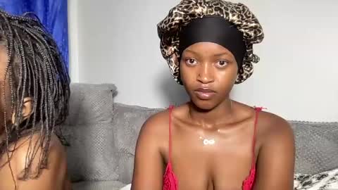 coccah_ online show from August 10, 8:54 pm