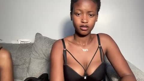 coccah_ online show from August 11, 8:44 pm