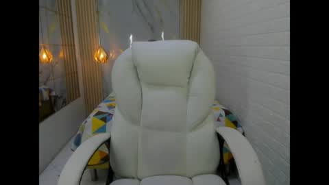 cock_big_5 online show from July 31, 4:45 pm
