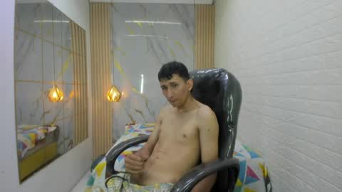 cock_big_5 online show from August 3, 3:19 pm