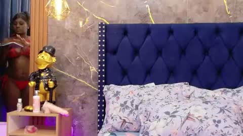 cocoabarbiee_ online show from August 6, 3:38 am