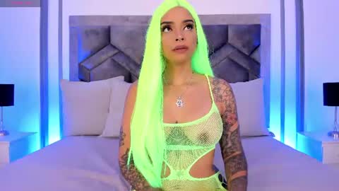    online show from August 3, 11:39 am