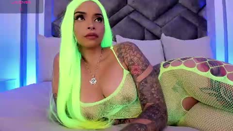    online show from August 3, 1:51 pm