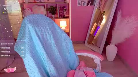 Mia online show from August 1, 5:46 am