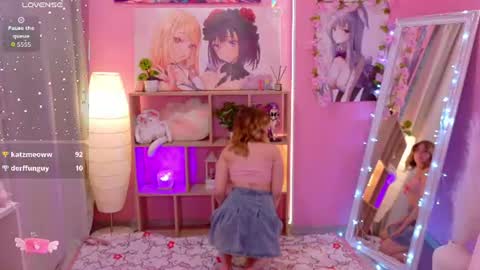 Mia online show from August 5, 2:59 pm